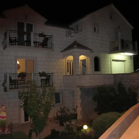 דירה Nives
