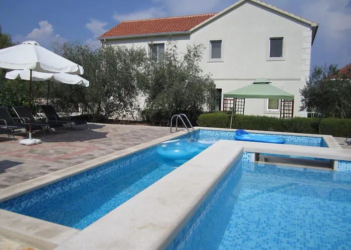 Apartment Nives Supetar