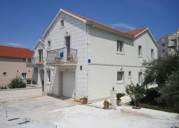 Apartment Nives Supetar