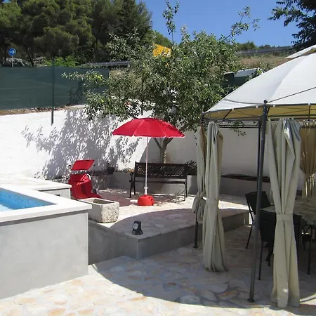 Nives Appartement *