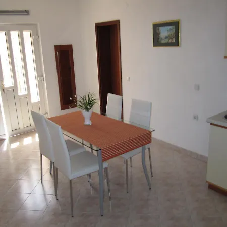 Appartement Nives Supetar