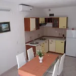 Appartement Nives Supetar